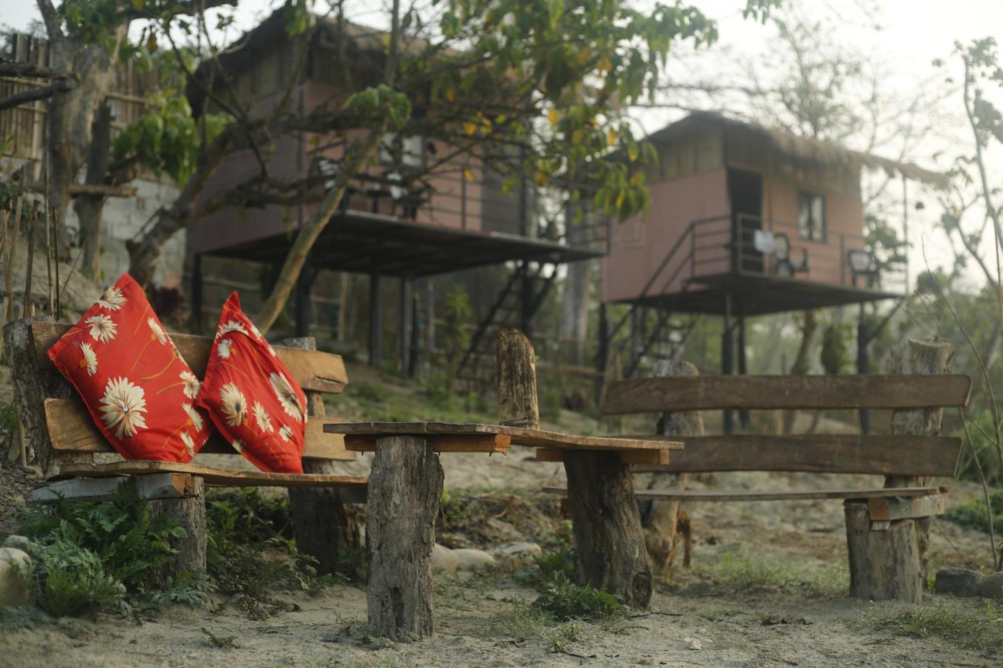 Bamby Chilling House - Feel The Nature Sauraha Kültér fotó