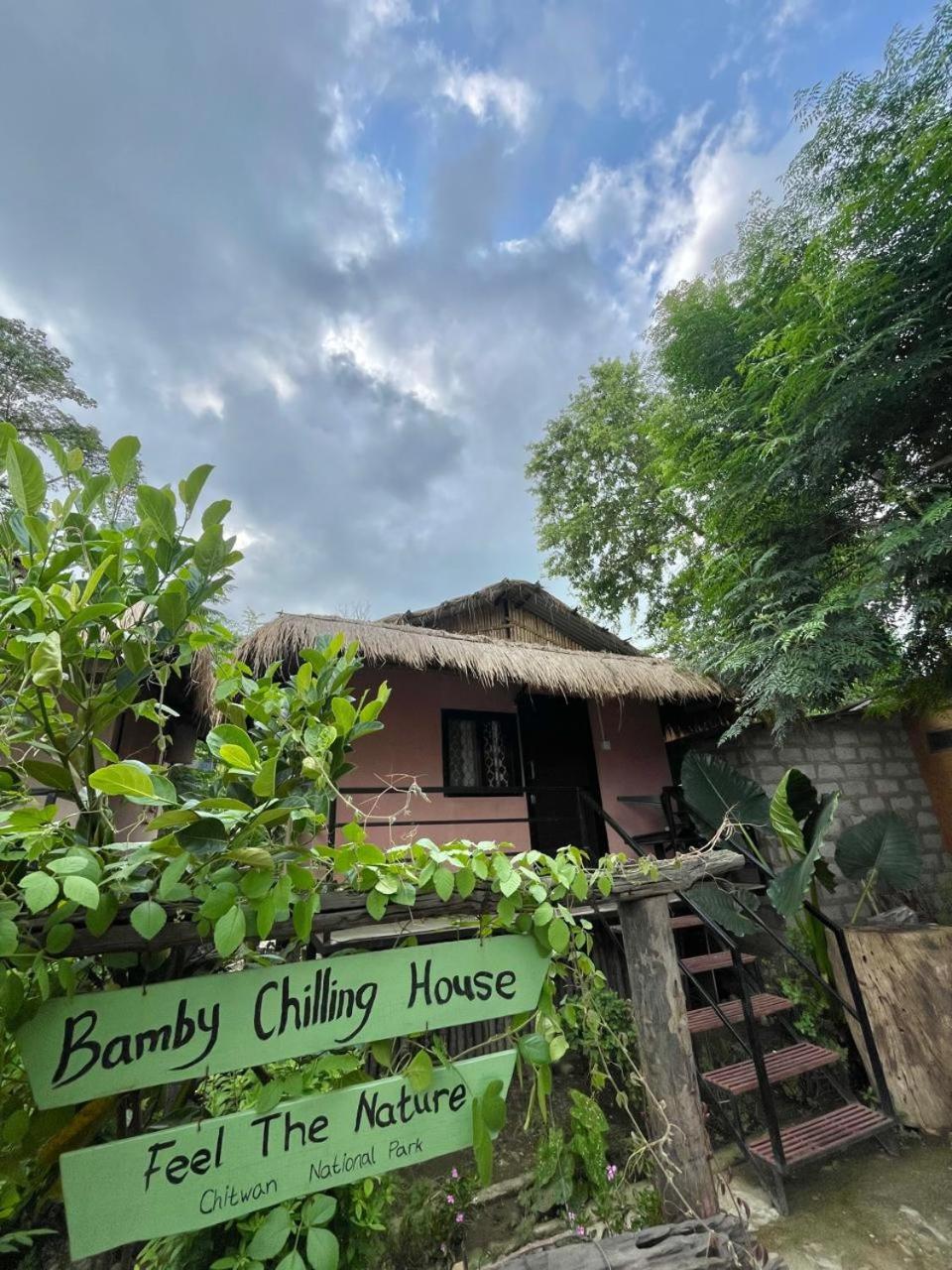Bamby Chilling House - Feel The Nature Sauraha Kültér fotó